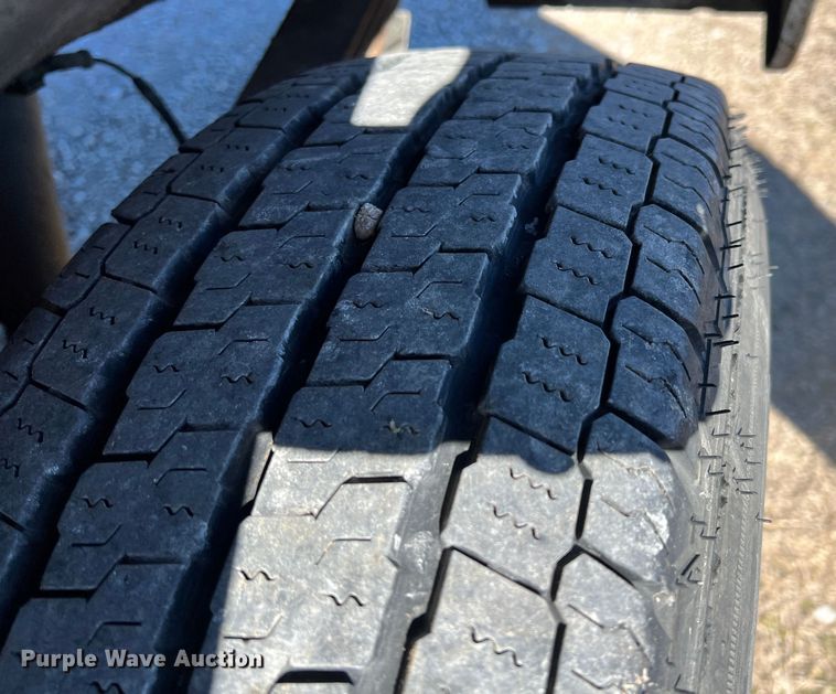 image for item KR9613 2011 Chevrolet Silverado 2500HD  utility bed pickup truck