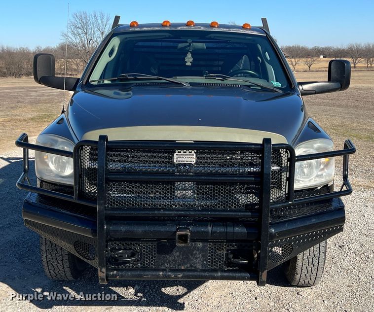 image for item KR9614 2007 Dodge Ram 3500  Quad Cab flatbed pickup truck