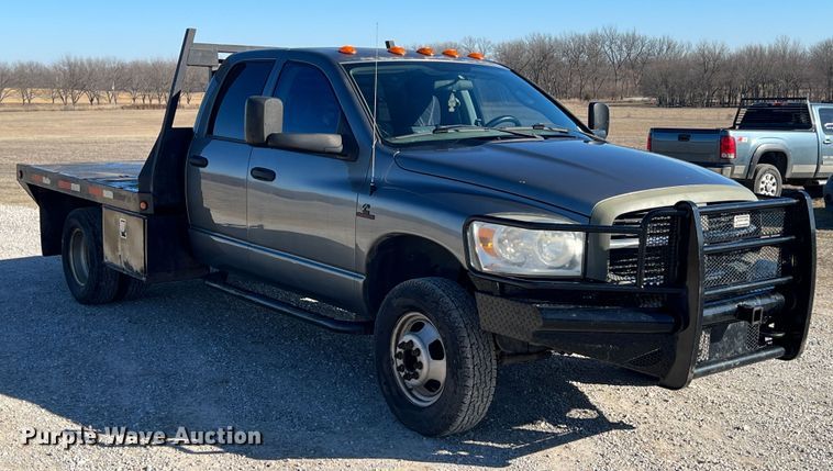 image for item KR9614 2007 Dodge Ram 3500  Quad Cab flatbed pickup truck