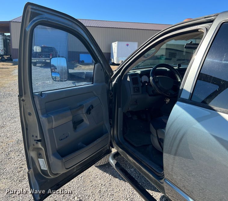 image for item KR9614 2007 Dodge Ram 3500  Quad Cab flatbed pickup truck