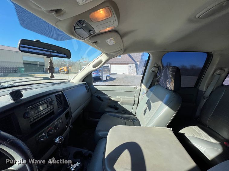 image for item KR9614 2007 Dodge Ram 3500  Quad Cab flatbed pickup truck