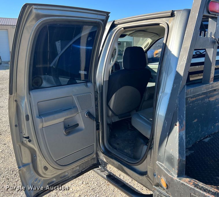 image for item KR9614 2007 Dodge Ram 3500  Quad Cab flatbed pickup truck