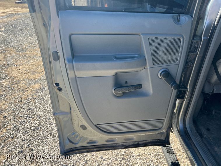 image for item KR9614 2007 Dodge Ram 3500  Quad Cab flatbed pickup truck