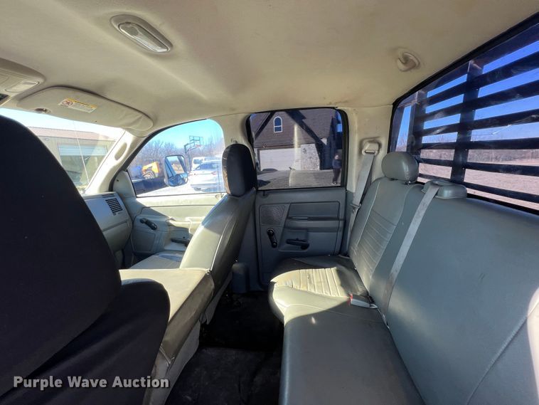 image for item KR9614 2007 Dodge Ram 3500  Quad Cab flatbed pickup truck