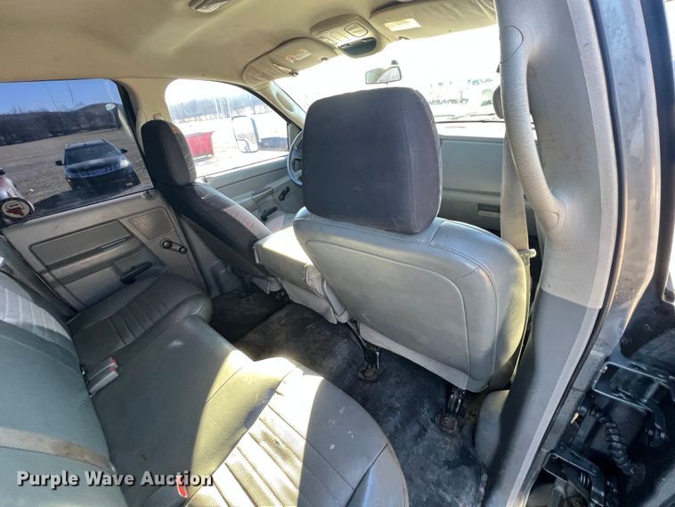 image for item KR9614 2007 Dodge Ram 3500  Quad Cab flatbed pickup truck