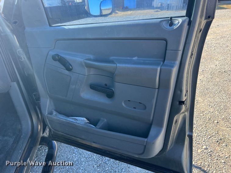 image for item KR9614 2007 Dodge Ram 3500  Quad Cab flatbed pickup truck