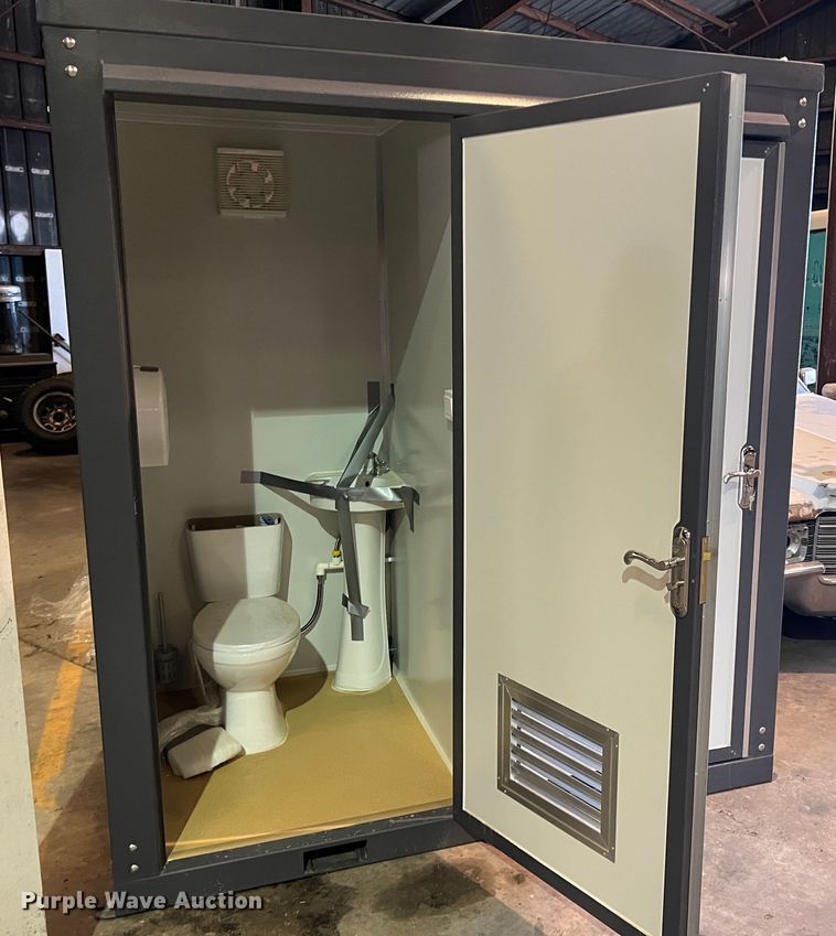 image for item KR9616 Portable restroom