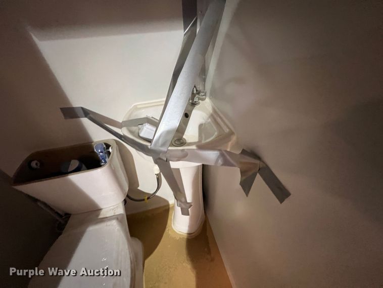 image for item KR9616 Portable restroom