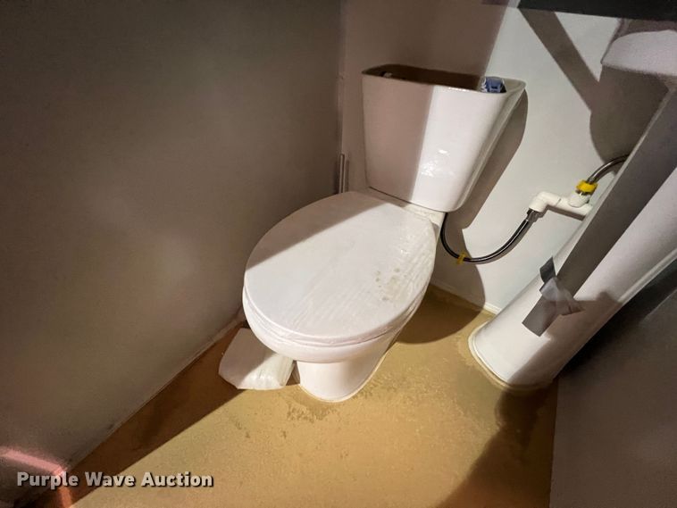 image for item KR9616 Portable restroom