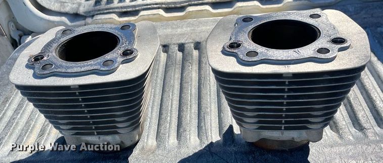 image for item KS9548 1997 Harley Davidson XLH 883  motorcycle