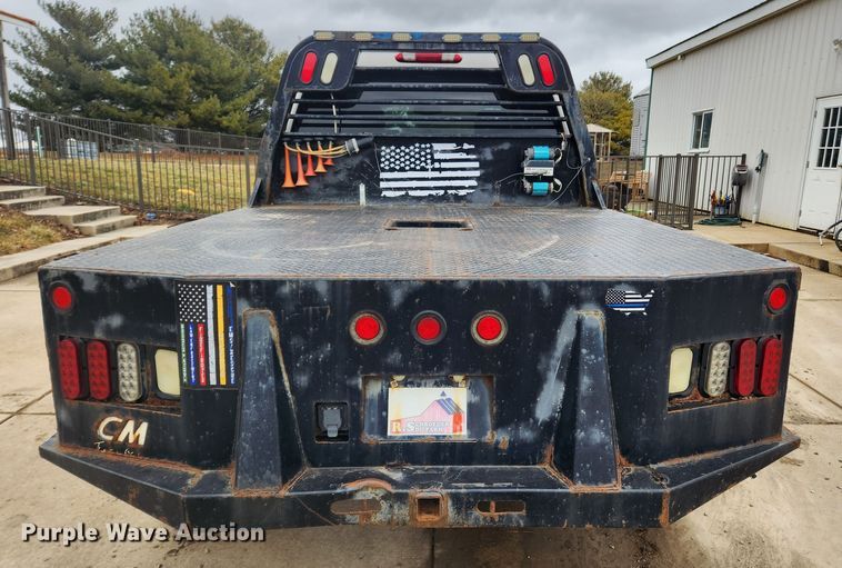 image for item KT9366 2008 GMC Sierra 2500HD  Crew Cab flatbed pickup truck