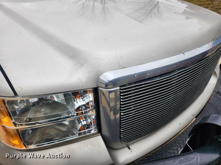 image for item KT9366 2008 GMC Sierra 2500HD  Crew Cab flatbed pickup truck