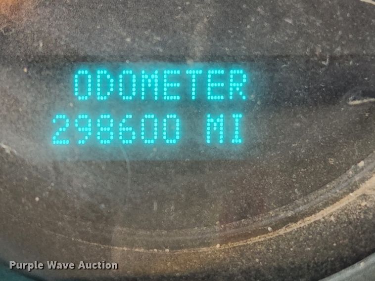 image for item KT9366 2008 GMC Sierra 2500HD  Crew Cab flatbed pickup truck