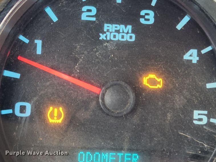 image for item KT9366 2008 GMC Sierra 2500HD  Crew Cab flatbed pickup truck