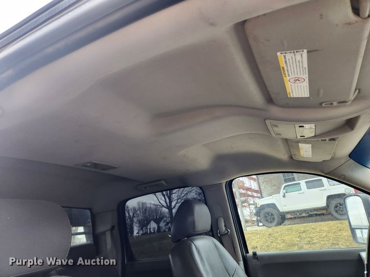 image for item KT9366 2008 GMC Sierra 2500HD  Crew Cab flatbed pickup truck