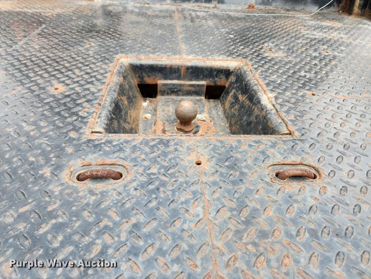 image for item KT9366 2008 GMC Sierra 2500HD  Crew Cab flatbed pickup truck