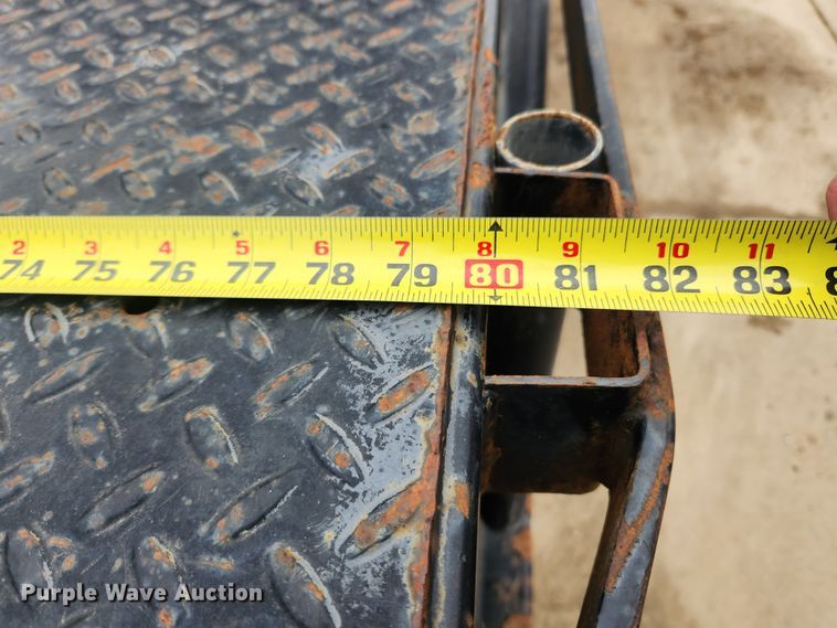 image for item KT9366 2008 GMC Sierra 2500HD  Crew Cab flatbed pickup truck