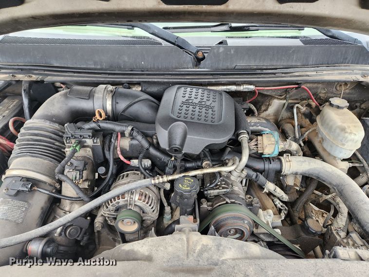 image for item KT9366 2008 GMC Sierra 2500HD  Crew Cab flatbed pickup truck