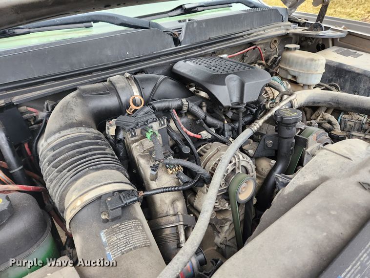 image for item KT9366 2008 GMC Sierra 2500HD  Crew Cab flatbed pickup truck