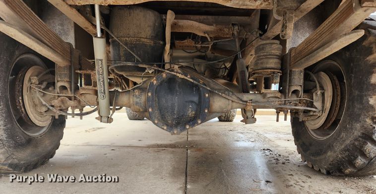 image for item KT9366 2008 GMC Sierra 2500HD  Crew Cab flatbed pickup truck