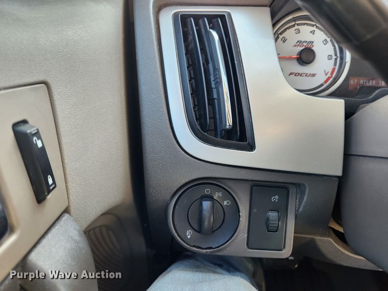 image for item KT9382 2009 Ford Focus SEL