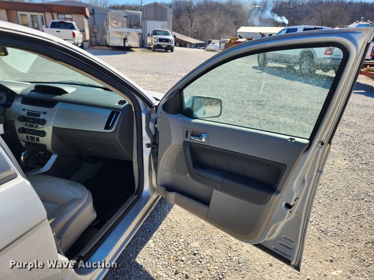 image for item KT9382 2009 Ford Focus SEL