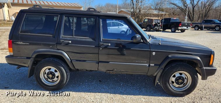 image for item KT9383 2001 Jeep Cherokee  SUV