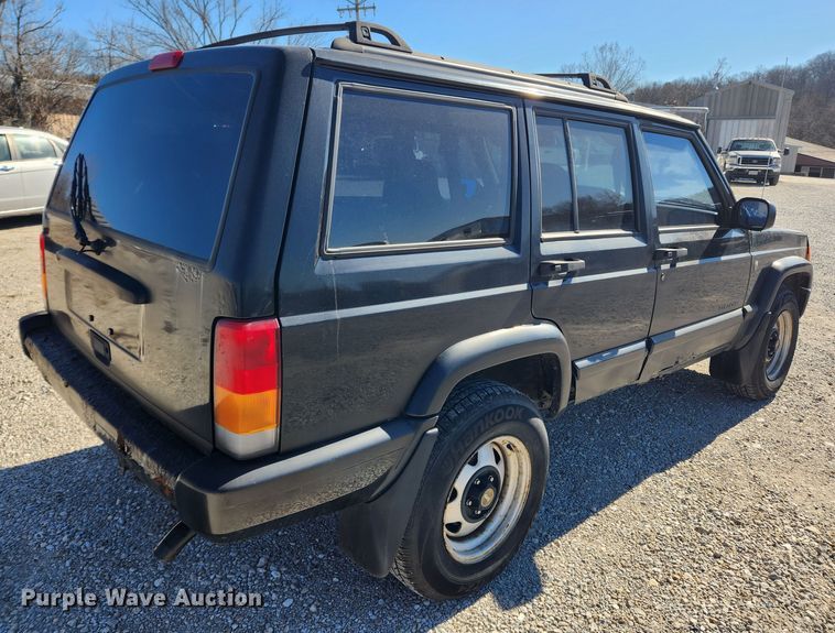 image for item KT9383 2001 Jeep Cherokee  SUV