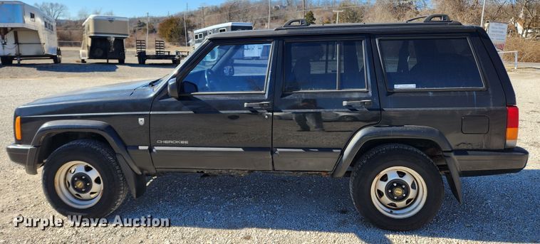 image for item KT9383 2001 Jeep Cherokee  SUV