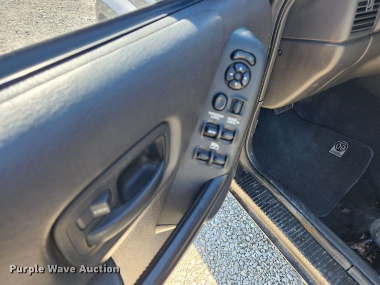 image for item KT9383 2001 Jeep Cherokee  SUV