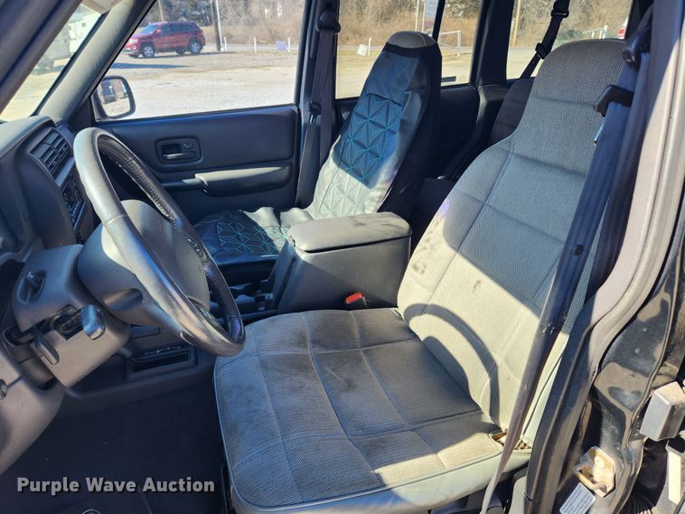 image for item KT9383 2001 Jeep Cherokee  SUV