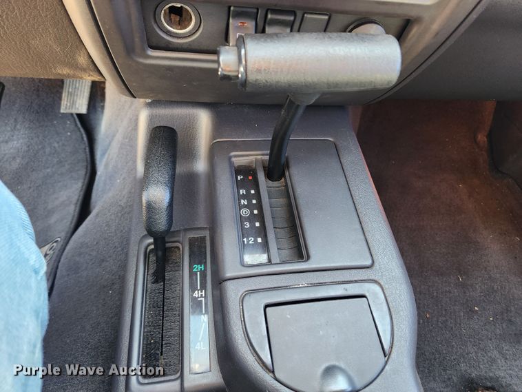 image for item KT9383 2001 Jeep Cherokee  SUV