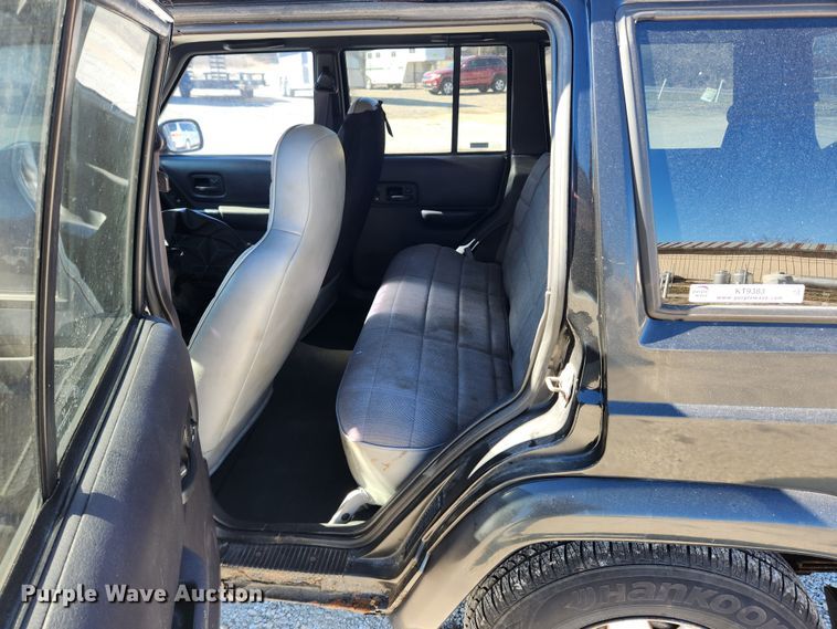 image for item KT9383 2001 Jeep Cherokee  SUV