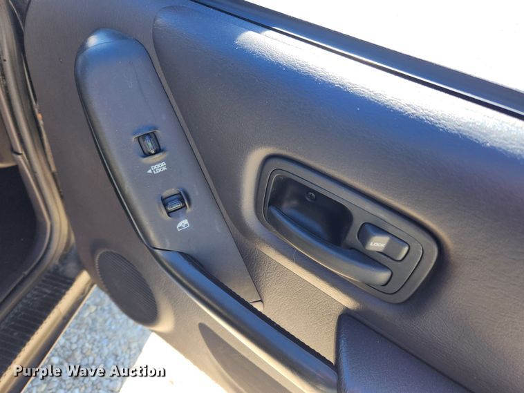 image for item KT9383 2001 Jeep Cherokee  SUV