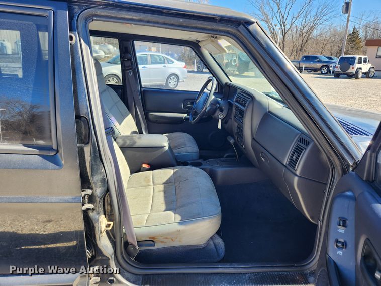 image for item KT9383 2001 Jeep Cherokee  SUV