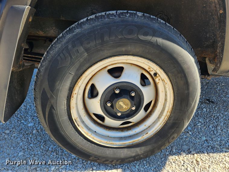 image for item KT9383 2001 Jeep Cherokee  SUV