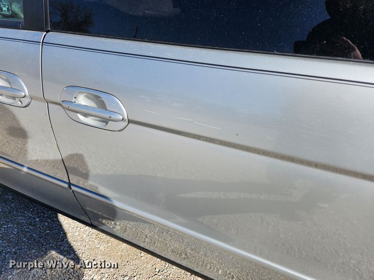 image for item KT9384 2004 Honda Odyssey  van