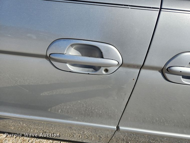 image for item KT9384 2004 Honda Odyssey  van