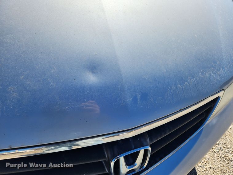 image for item KT9384 2004 Honda Odyssey  van