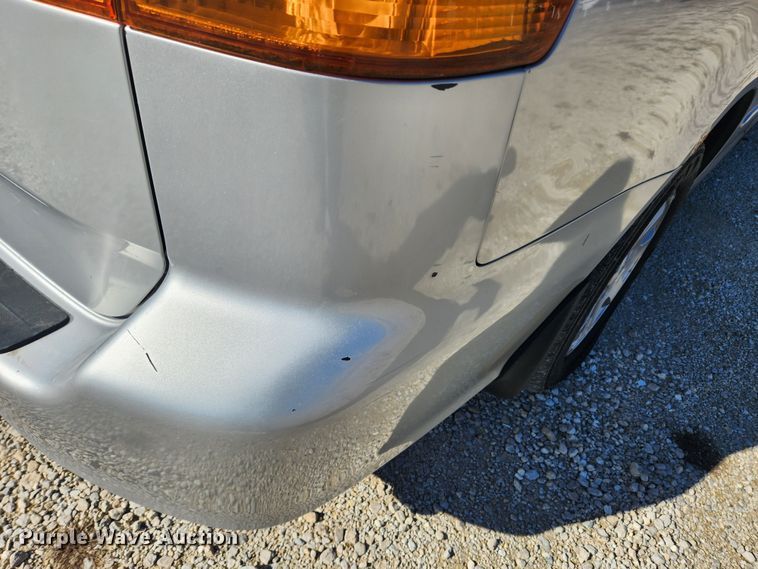 image for item KT9384 2004 Honda Odyssey  van