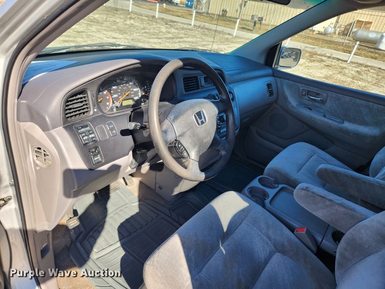 image for item KT9384 2004 Honda Odyssey  van