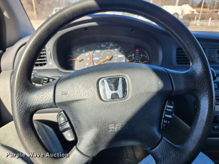 image for item KT9384 2004 Honda Odyssey  van