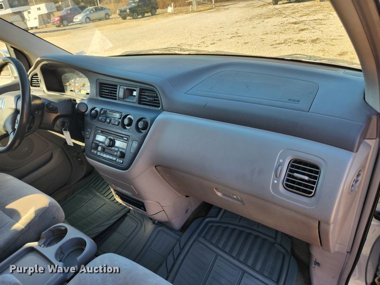 image for item KT9384 2004 Honda Odyssey  van