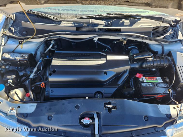 image for item KT9384 2004 Honda Odyssey  van