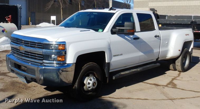 image for item KU9746 2016 Chevrolet Silverado 3500HD  Crew Cab pickup truck
