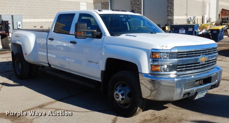 image for item KU9746 2016 Chevrolet Silverado 3500HD  Crew Cab pickup truck