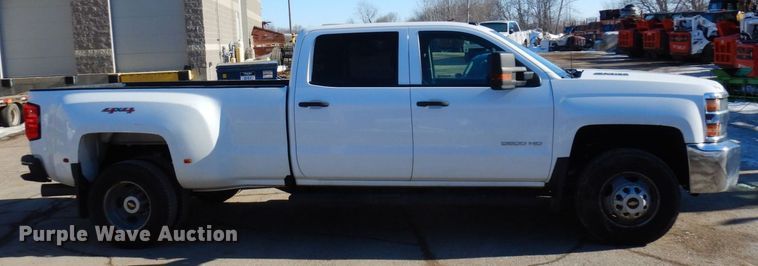 image for item KU9746 2016 Chevrolet Silverado 3500HD  Crew Cab pickup truck