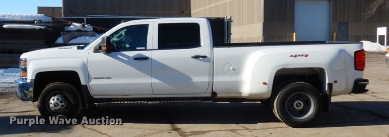 image for item KU9746 2016 Chevrolet Silverado 3500HD  Crew Cab pickup truck
