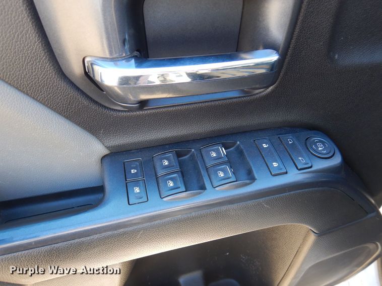 image for item KU9746 2016 Chevrolet Silverado 3500HD  Crew Cab pickup truck