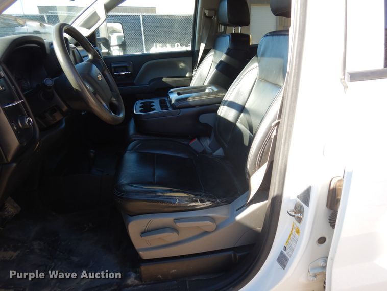 image for item KU9746 2016 Chevrolet Silverado 3500HD  Crew Cab pickup truck